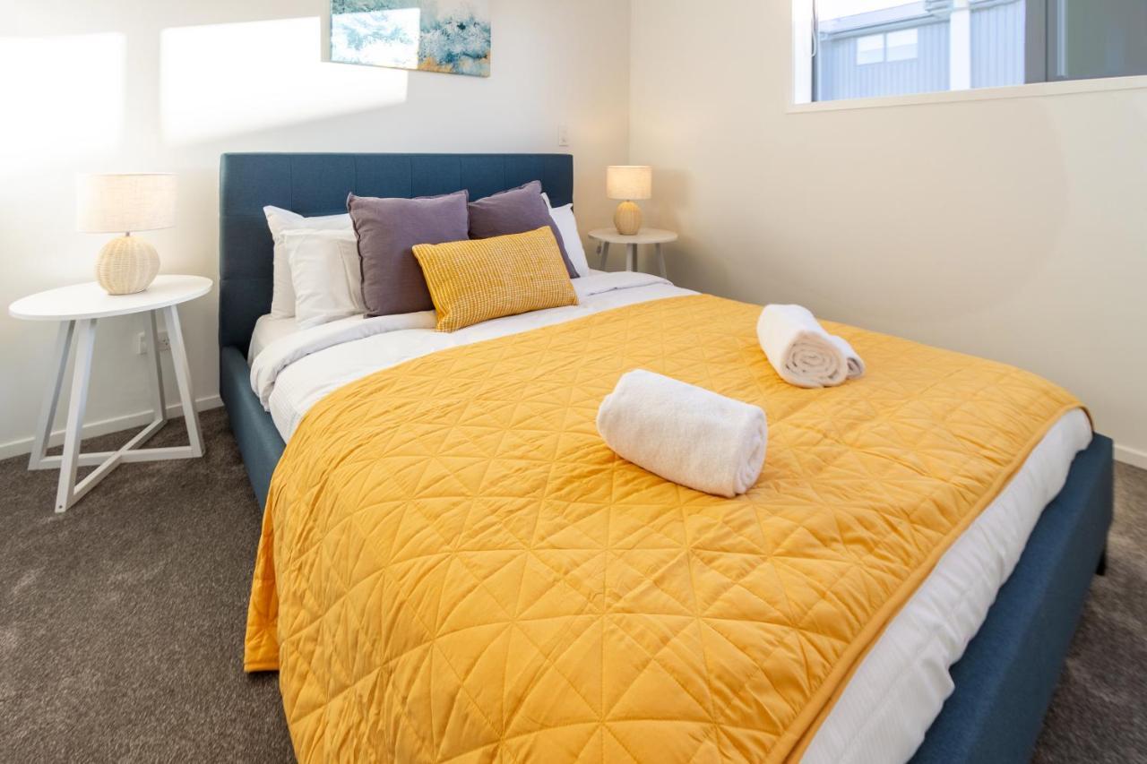 Urban Park Escape 2 Bed 2 Bath W/Carpark Apartment ไครสต์เชิร์ช ภายนอก รูปภาพ